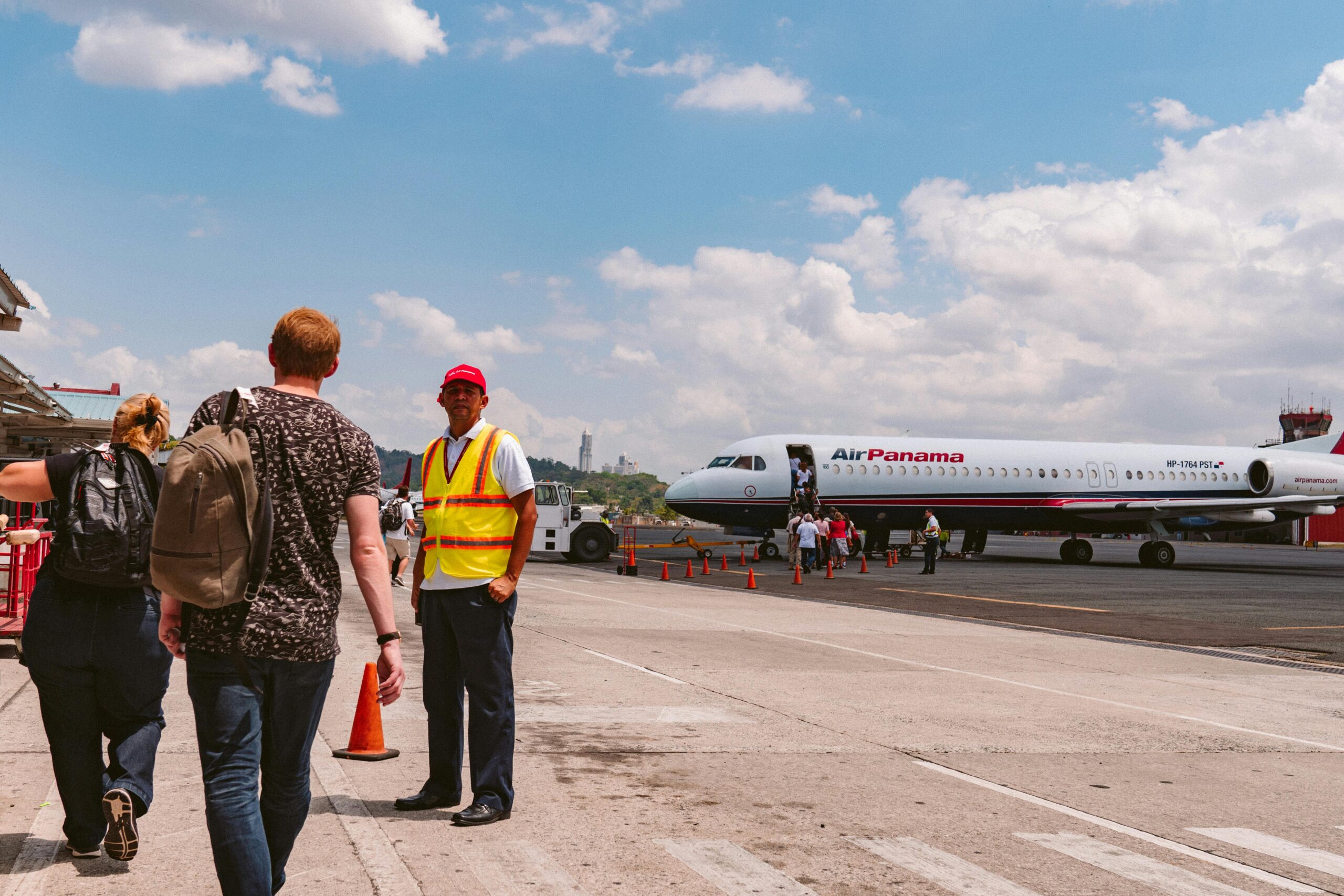 Airport Staff Roles During Diversions: How Delta Flight DL275 Diverted at LAX