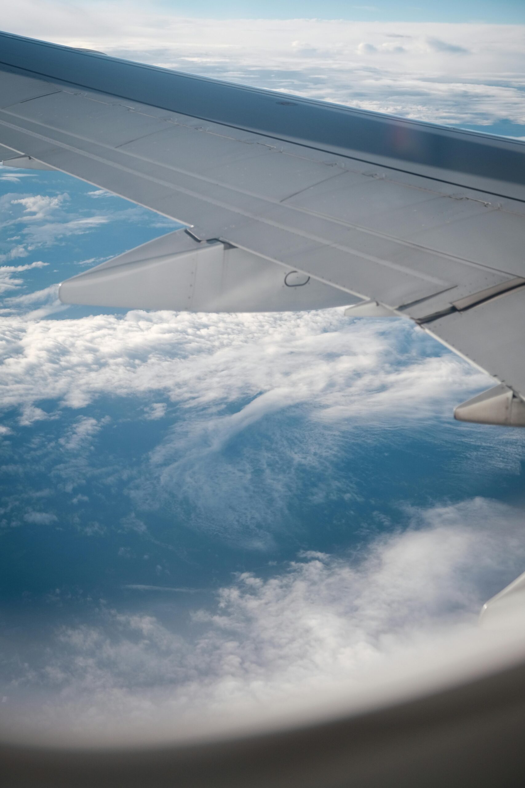 Flying High: A Passenger’s Perspective on Delta Flight DL275 Diverted at LAX