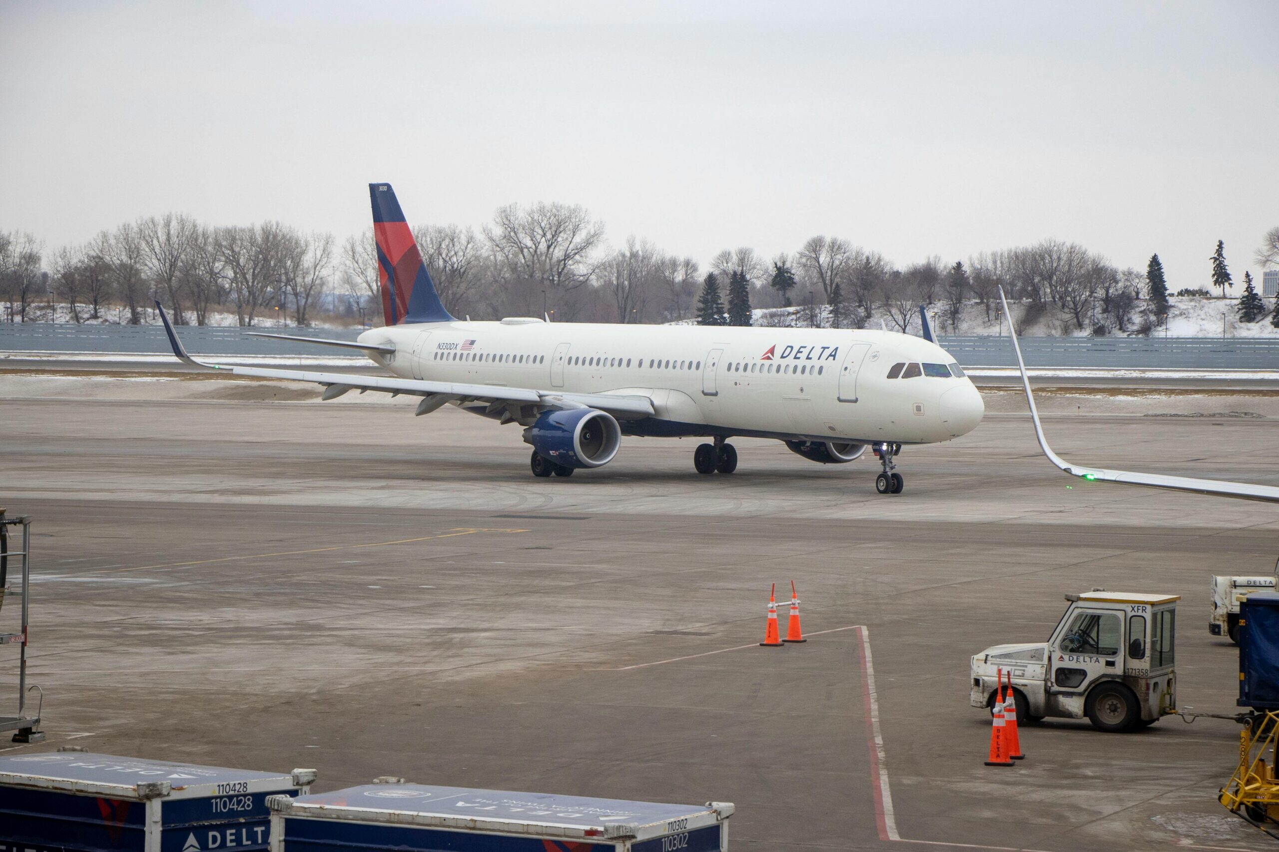 Delta Flight DL275 Diverted: How LAX Airport Authorities Reacted