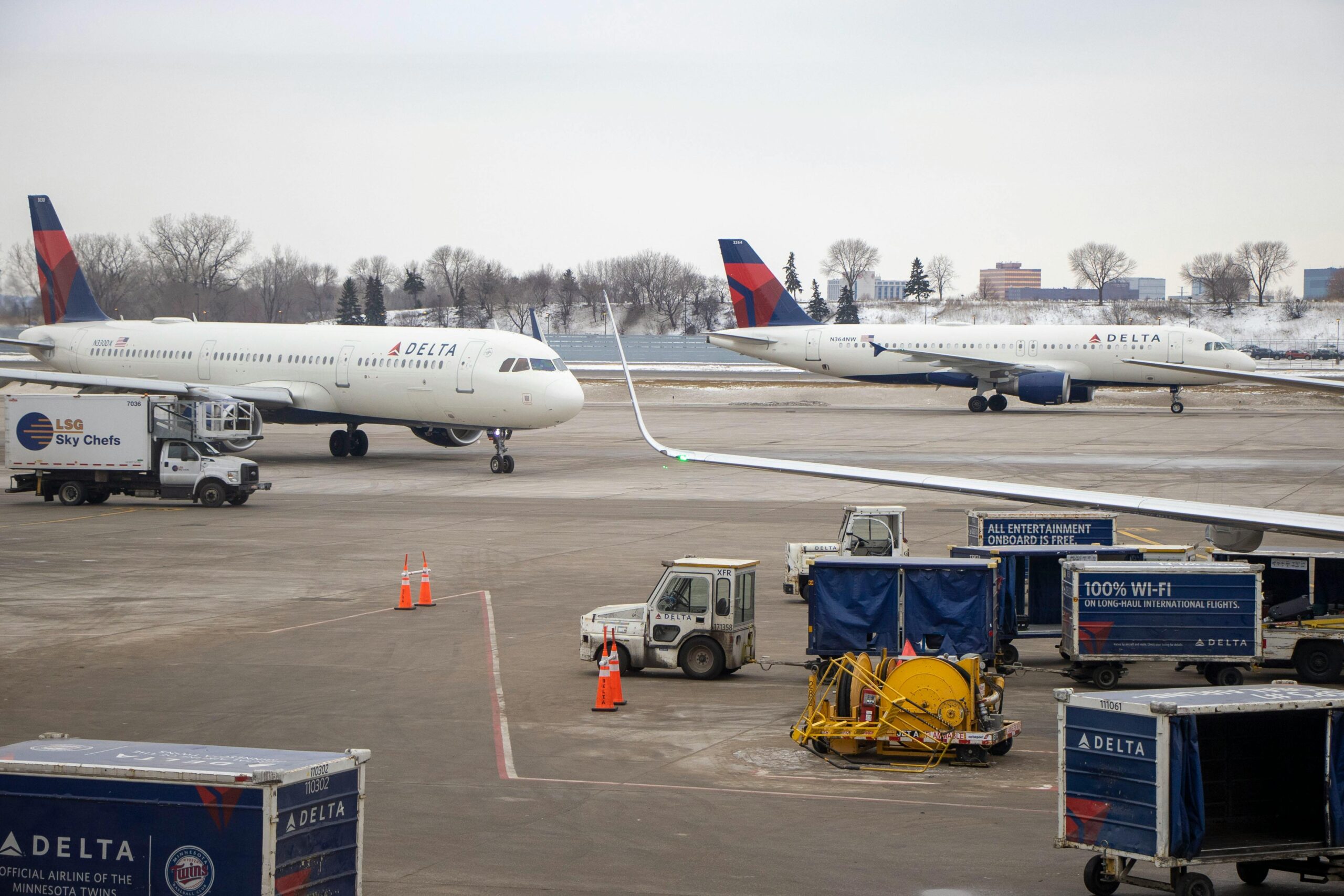 Delta Flight DL275 Diverted: Expert Analyst Reactions and Industry Insights